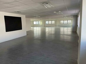 Flex in Saint-Priest for lease Interior Photo- Image 1 of 3