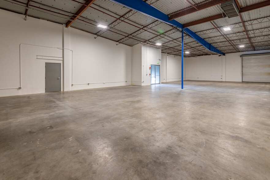 13020 Yukon Ave, Hawthorne, CA for lease - Interior Photo - Image 3 of 11