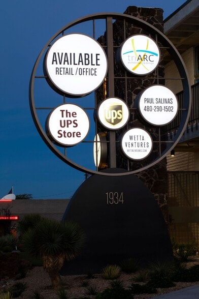 1934 E Camelback Rd, Phoenix, AZ for sale - Building Photo - Image 2 of 7