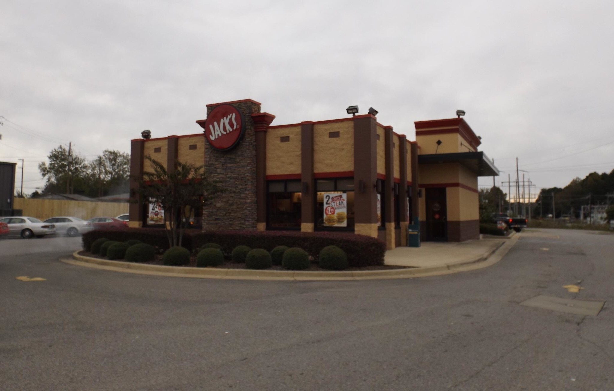 2715 Allison Bonnett Memorial Dr, Hueytown, AL for sale Primary Photo- Image 1 of 1