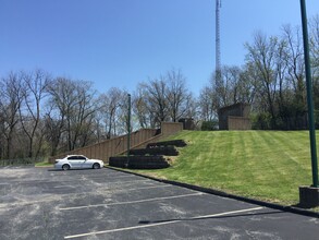 3280 McKibbon Rd, Saint Louis, MO for lease Building Photo- Image 2 of 24