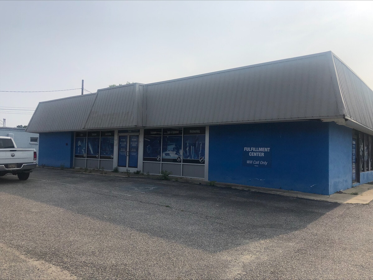 749 N Delsea Dr, Vineland, NJ 08360