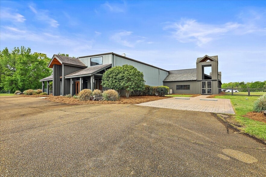 809 N Church St, Florence, MS for lease - Building Photo - Image 2 of 26