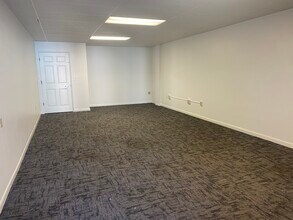 4301 32nd St, Bradenton, FL for lease Interior Photo- Image 2 of 6