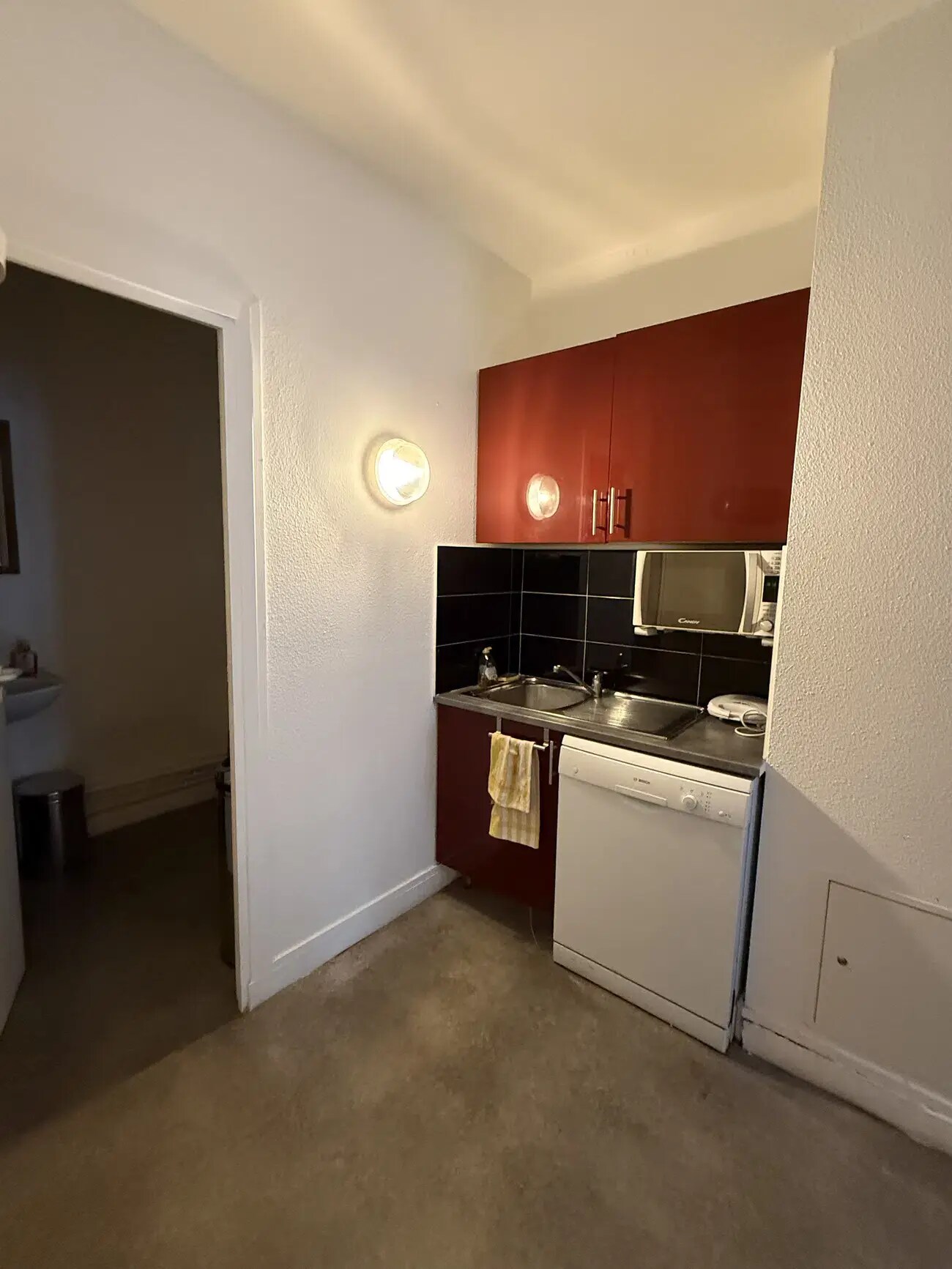 5 Rue Du Faubourg Saint-Antoine, Paris for lease Interior Photo- Image 1 of 9