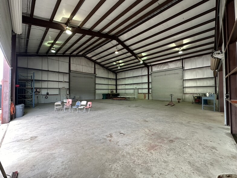 454 E Ammann Rd, Bulverde, TX for lease - Building Photo - Image 3 of 7