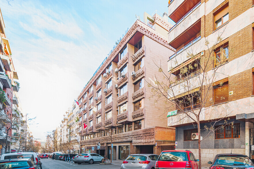 Office in Madrid, MAD for lease - Building Photo - Image 1 of 1