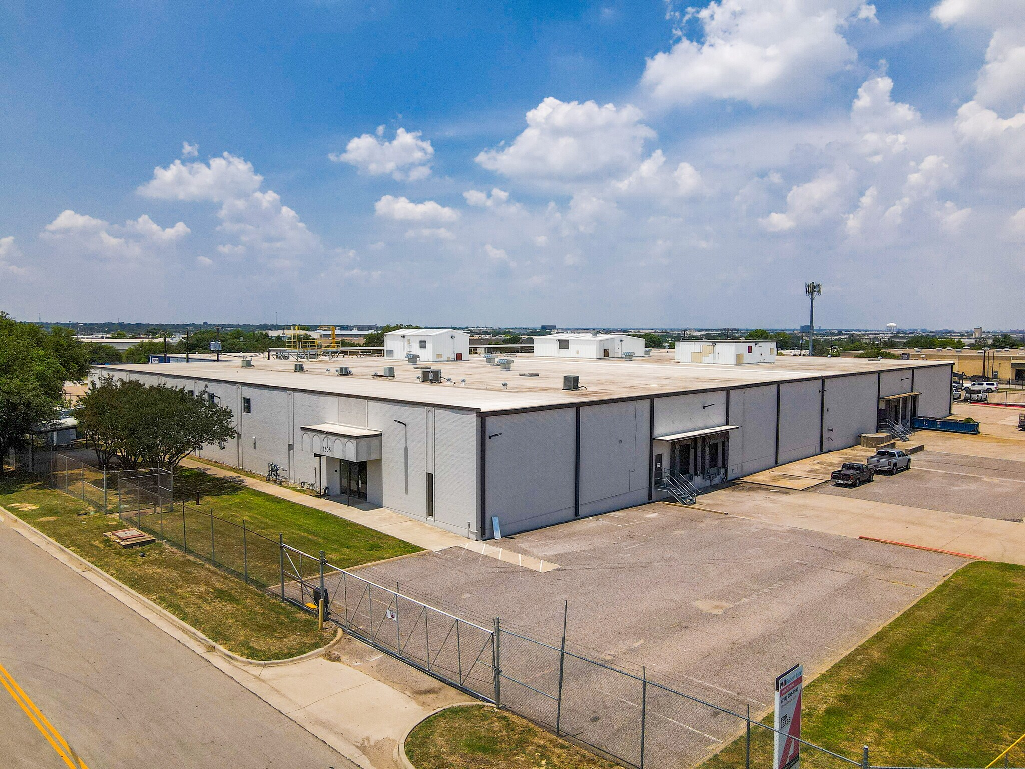 1205 E Avenue H, Grand Prairie, TX for sale Building Photo- Image 1 of 1