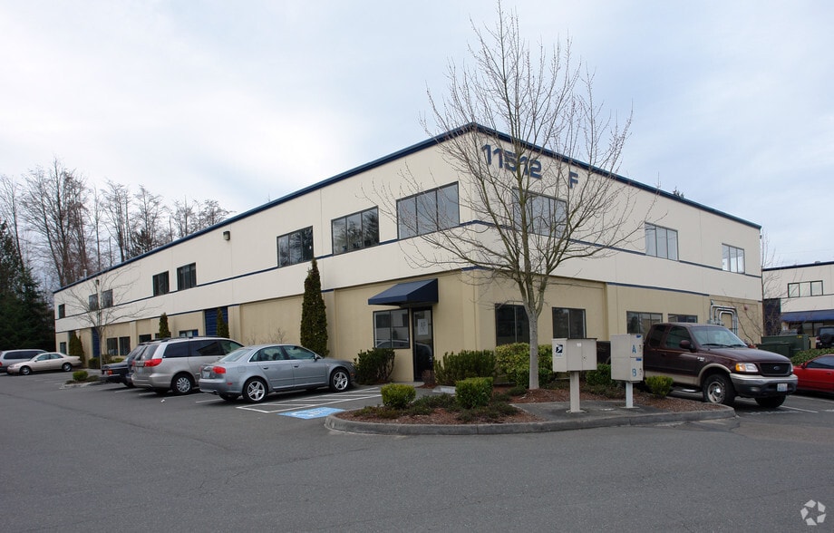 11512 Airport Rd, Everett, WA for sale - Primary Photo - Image 1 of 2