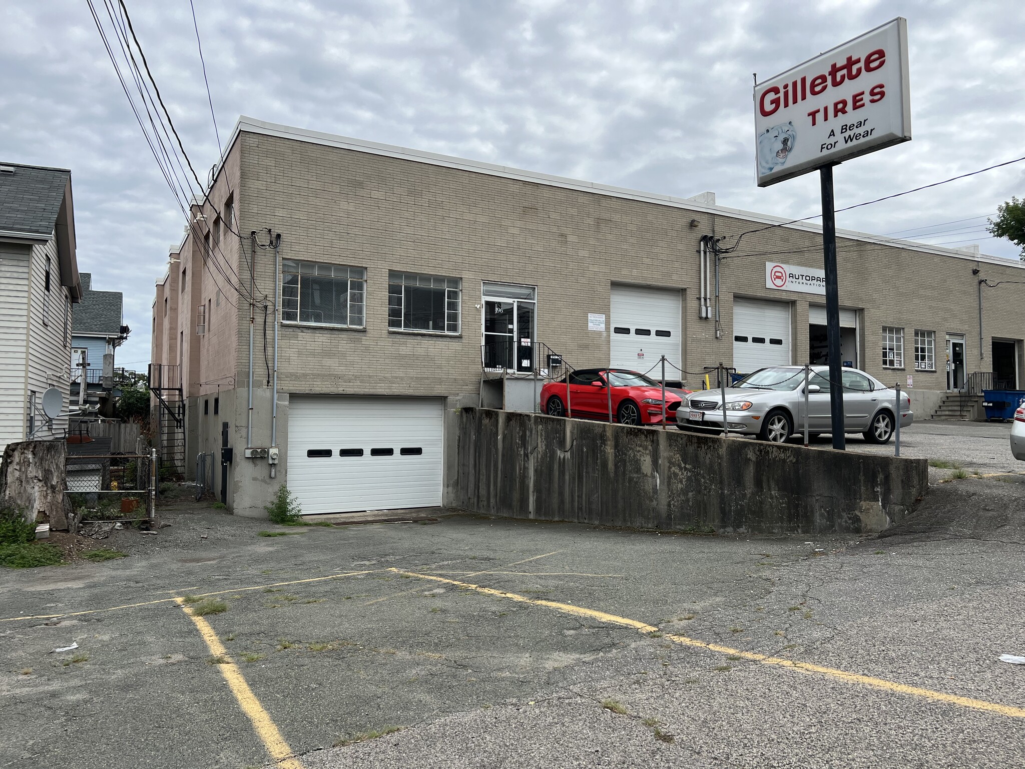 194-196 Newton St, Waltham, MA for lease Building Photo- Image 1 of 10