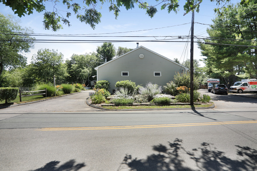 32 Nod Rd, Clinton, CT for sale - Primary Photo - Image 1 of 1