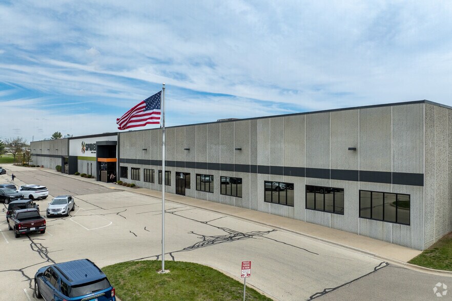 10253 N 2nd St, Machesney Park, IL for sale - Primary Photo - Image 1 of 1