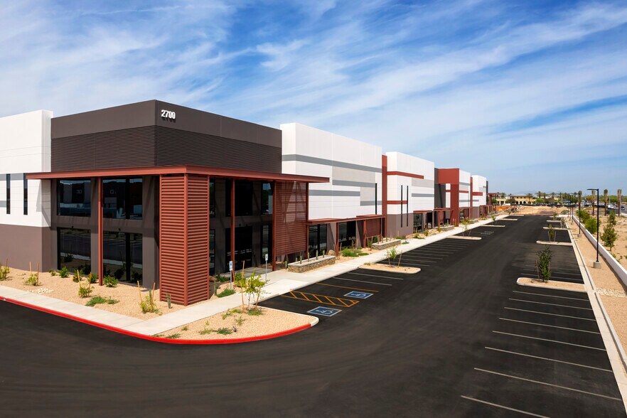 2700 S Gilbert Road, Chandler, AZ 85286 Bldg. B