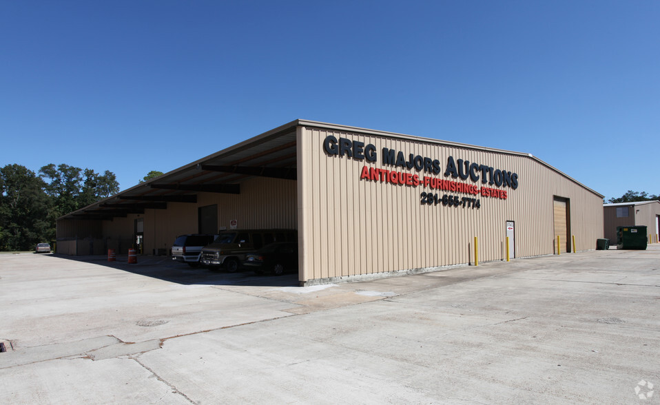 10327 Lake Rd, Houston, TX for lease - Building Photo - Image 1 of 4