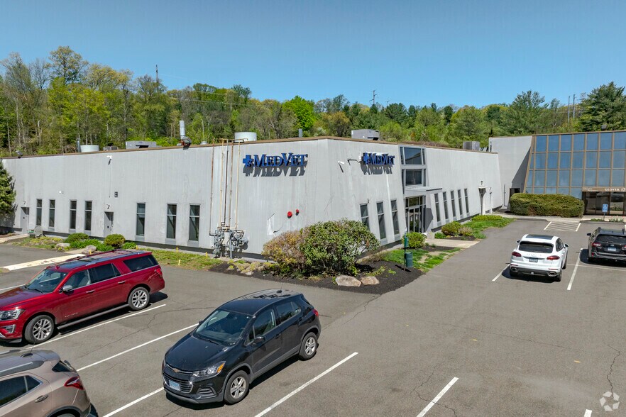 129 Glover Ave, Norwalk, CT for sale - Primary Photo - Image 1 of 1