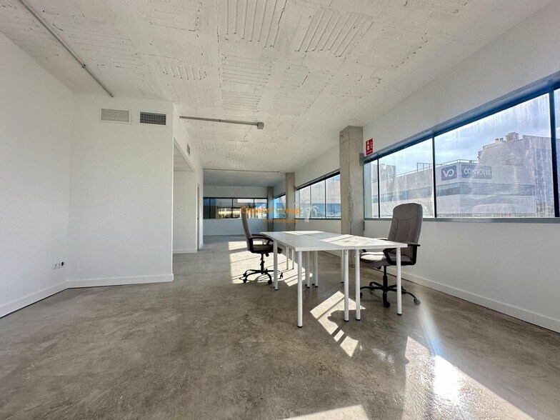 Office in Elche, Alicante for lease - Building Photo - Image 1 of 4