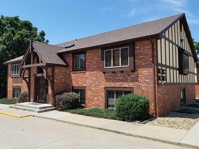 5877 SW 29th St, Topeka, KS for sale Building Photo- Image 1 of 1
