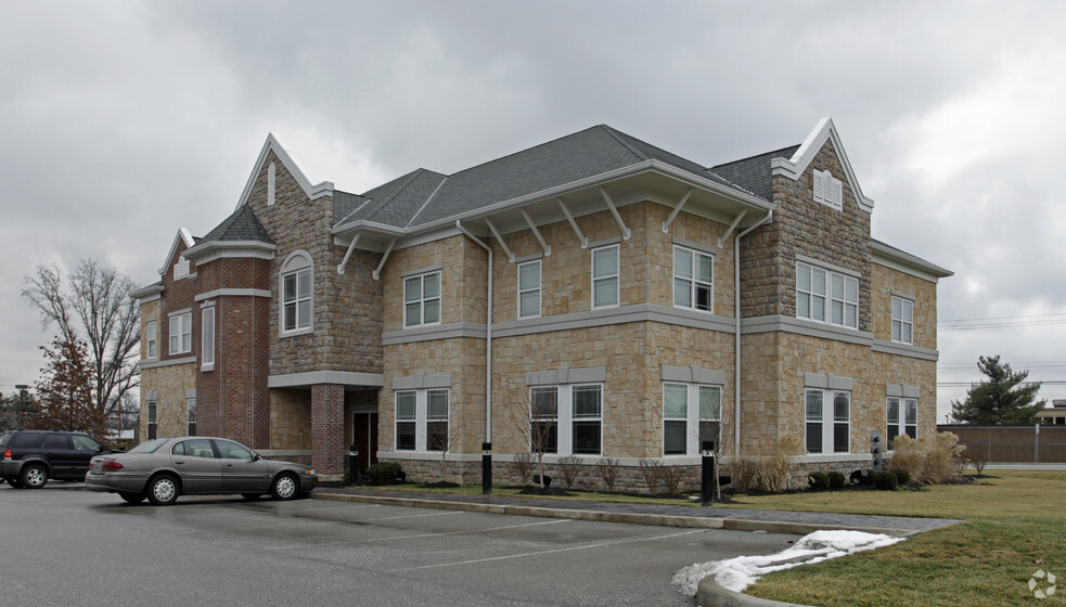 8316 Cornell Rd, Cincinnati, OH for lease - Primary Photo - Image 1 of 3