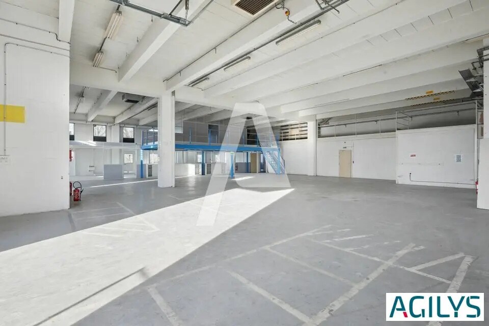 Flex in Rungis for lease Interior Photo- Image 1 of 13