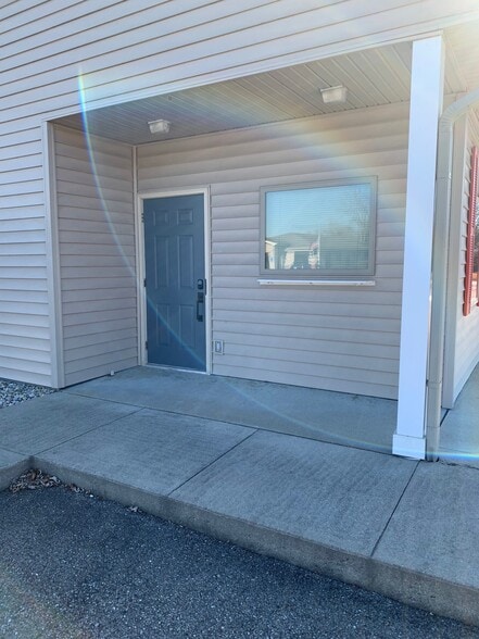 349 W Washington St, Morgantown, IN for lease - Primary Photo - Image 1 of 8