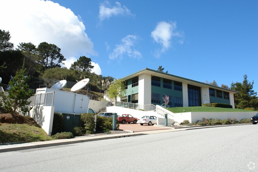 120 Del Rey Gardens Dr, Monterey, CA for lease - Building Photo - Image 1 of 39