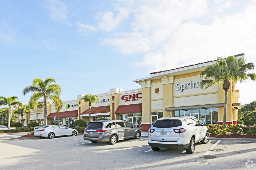 2405 Tarpon Bay Blvd, Naples, FL for lease - Building Photo - Image 3 of 9