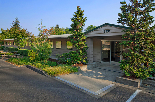 18151-18199 SW Boones Ferry Rd, Tualatin, OR for lease - Building Photo - Image 3 of 11