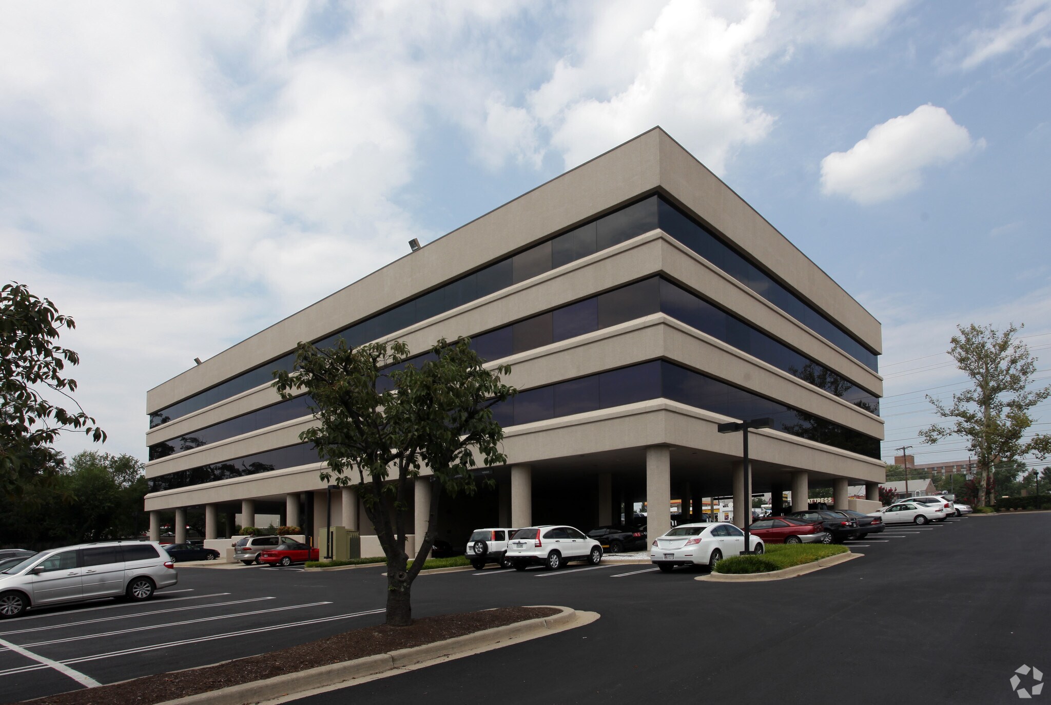 438 N Frederick Ave, Gaithersburg, MD 20877 Fairview Building