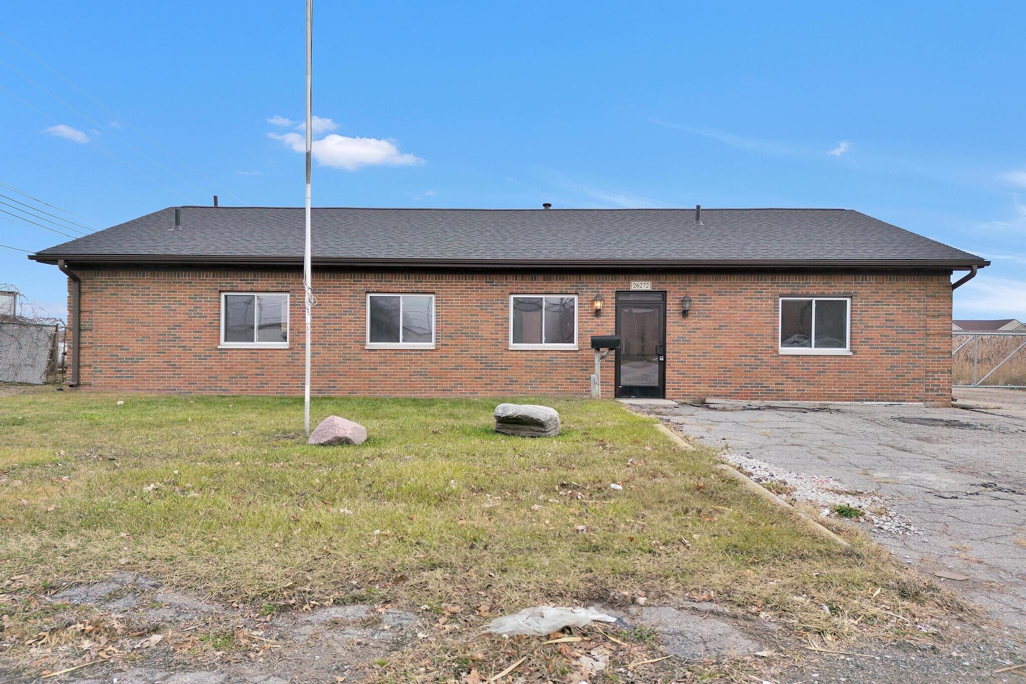 26272 Groesbeck Hwy, Warren, MI for sale Primary Photo- Image 1 of 1