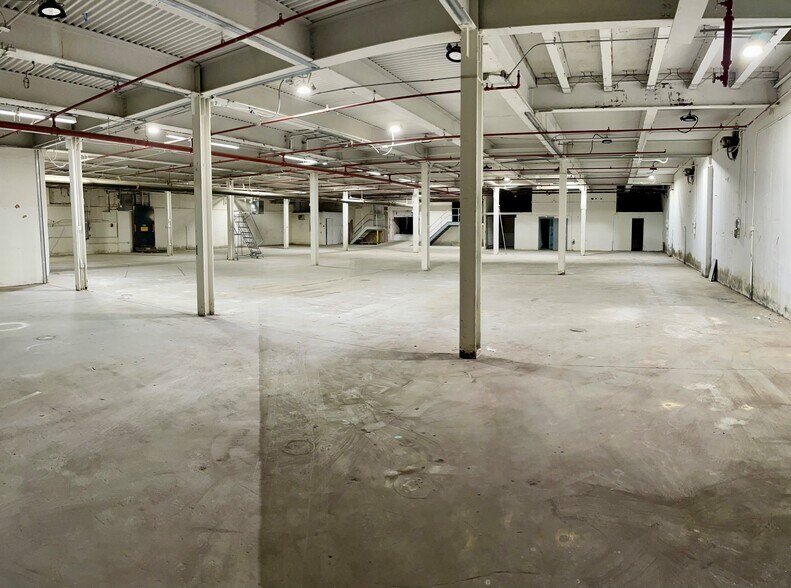 15 Kentucky Ave, Paterson, NJ 07503 13 Kentucky