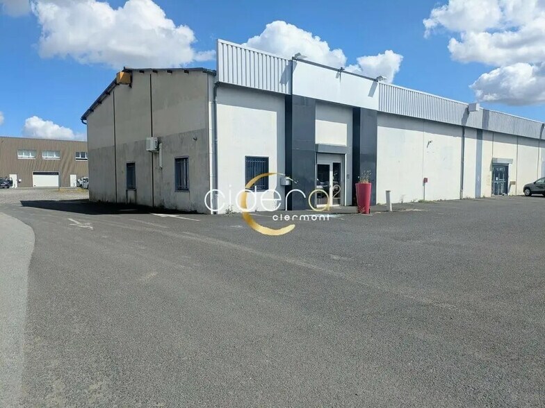 Retail in COURNON-D'AUVERGNE for lease - Building Photo - Image 2 of 6