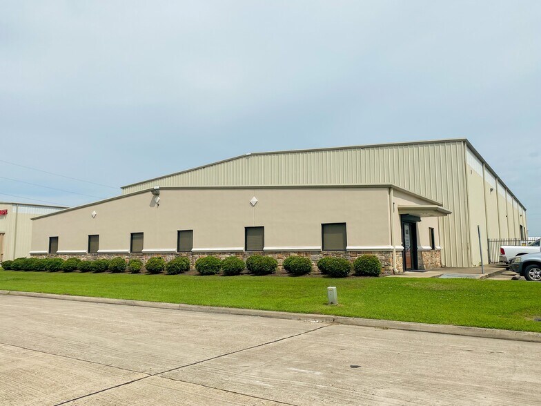 11050 W Little York Rd, Houston, TX for lease - Building Photo - Image 3 of 7