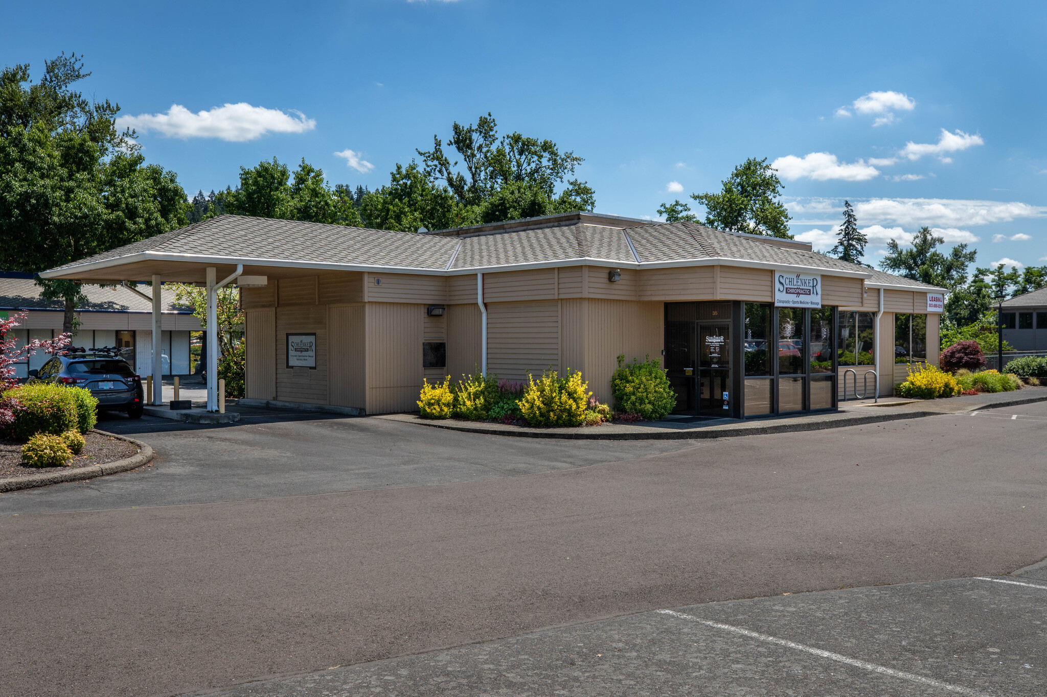 35 82nd Dr, Gladstone, OR for lease Building Photo- Image 1 of 6