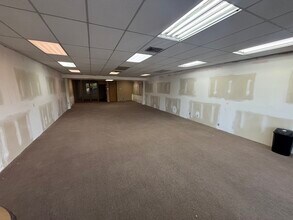 1135 Volunteer Pky, Bristol, TN for lease Interior Photo- Image 2 of 9