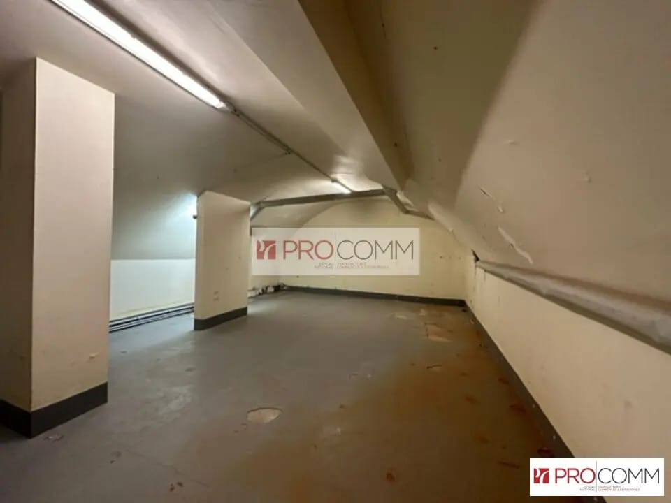 Location Entrepôt 50 m² - Photo 1