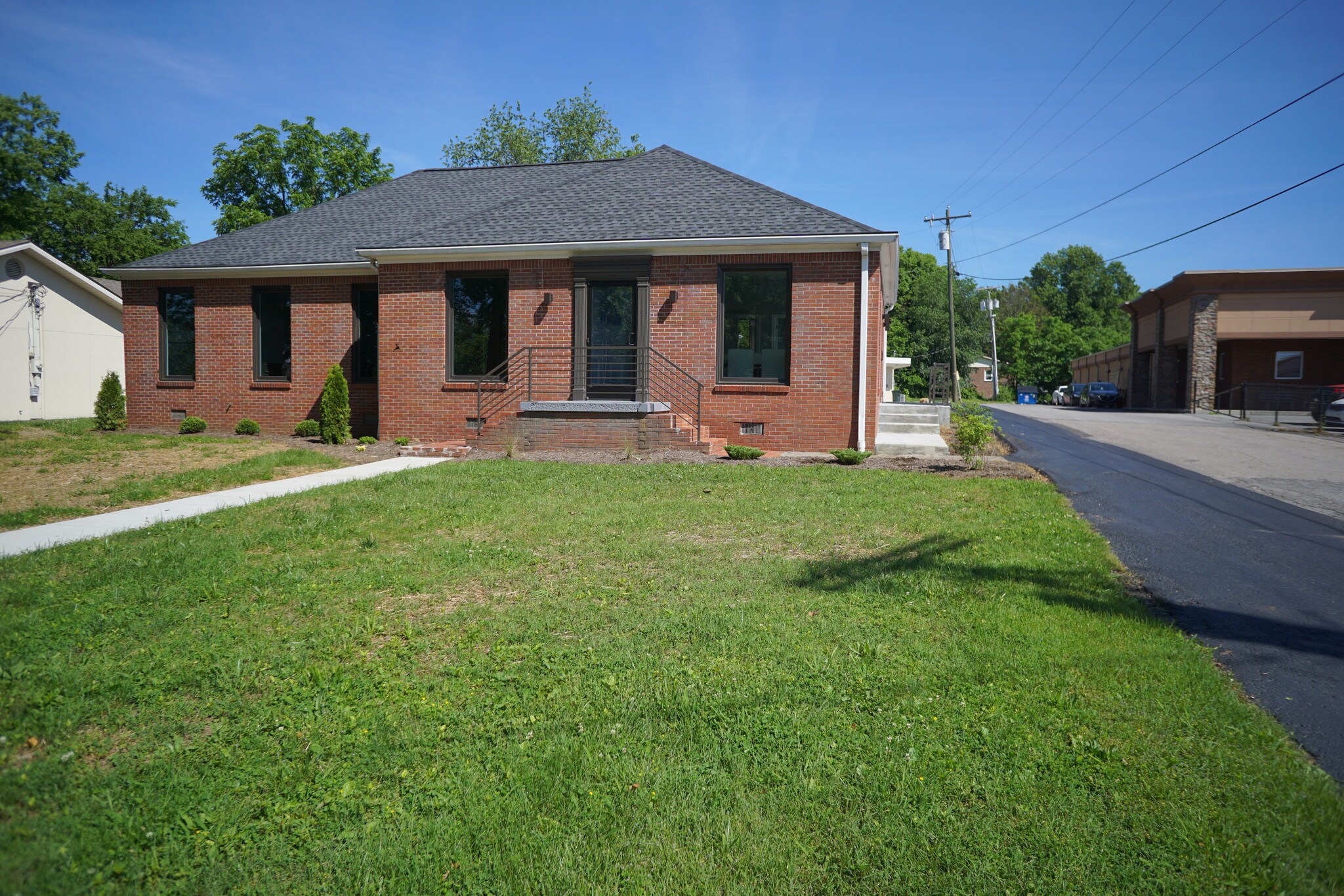 262 E Main St, Gallatin, TN for sale Building Photo- Image 1 of 1