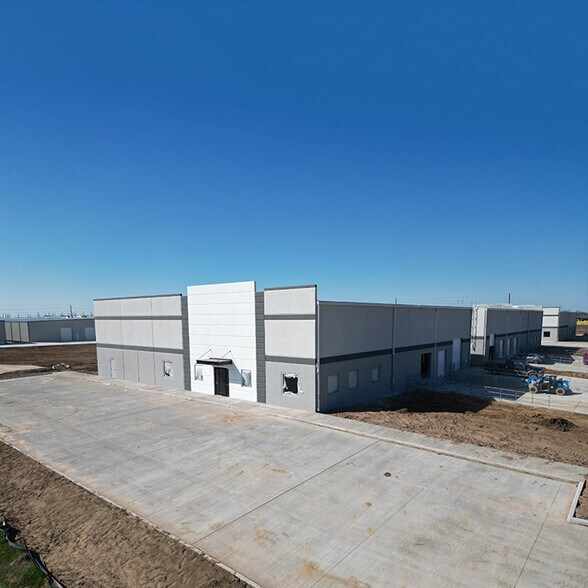 18606 Kermier, Hockley, TX for sale - Building Photo - Image 3 of 8