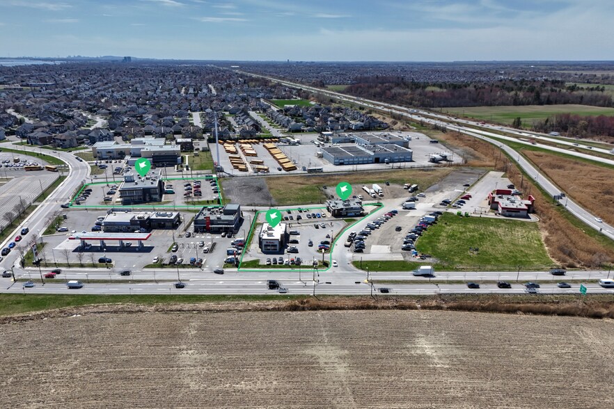 3 Immeubles Commerciaux Repentigny portfolio of 3 properties for sale on LoopNet.com - Building Photo - Image 1 of 9