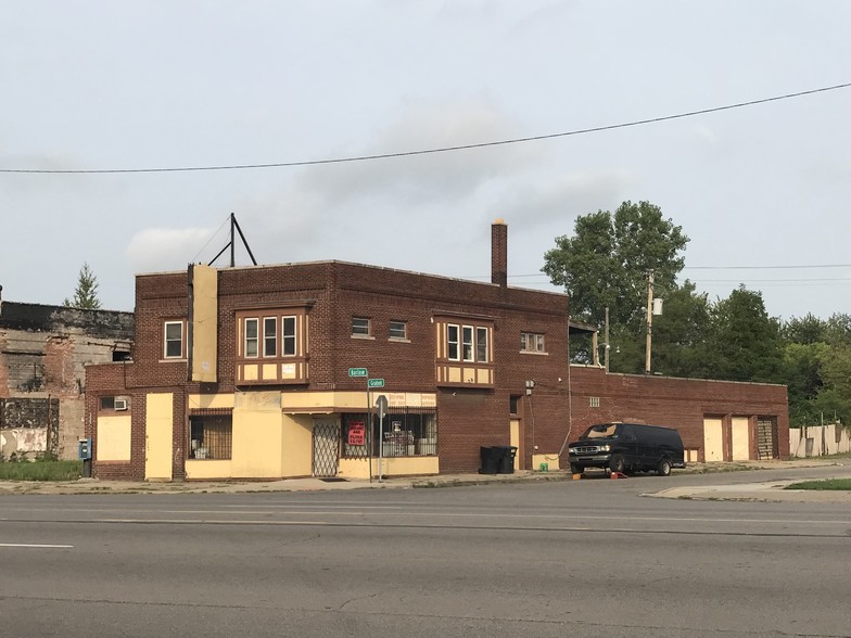 12595 Gratiot Ave, Detroit, MI for sale - Building Photo - Image 1 of 6