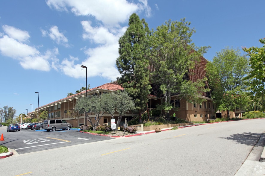 850 Hampshire Rd, Westlake Village, CA for lease - Primary Photo - Image 1 of 10