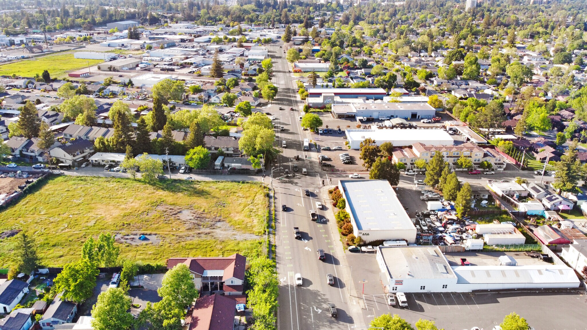 1576 Petaluma Hill Rd, Santa Rosa, CA 95404 Retail for Sale