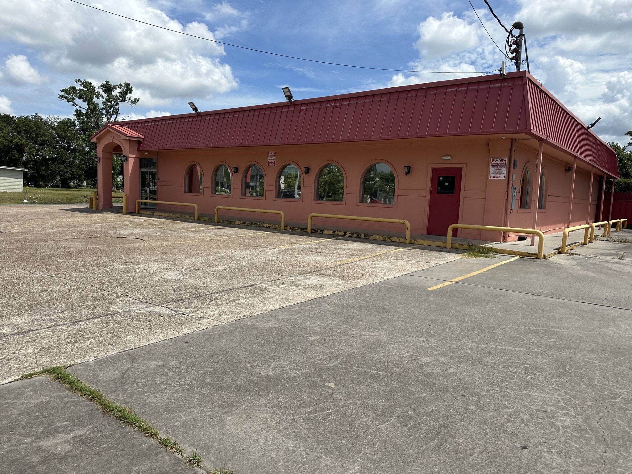 7820 Fulton St, Houston, TX for lease Building Photo- Image 1 of 8