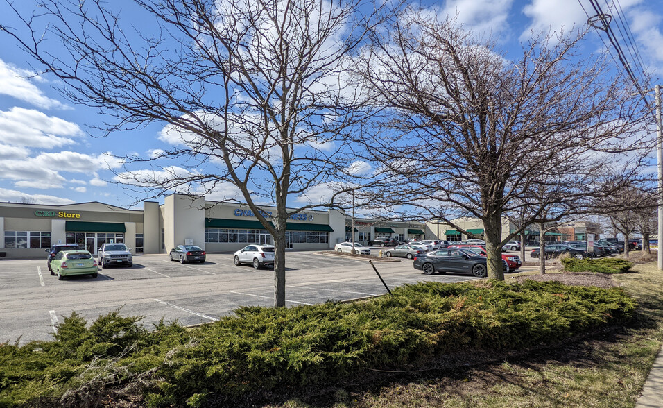 14801-14851 Founders Crossing Ln, Homer Glen, IL for lease - Building Photo - Image 2 of 7