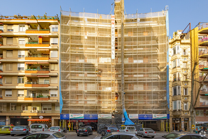 Retail in Barcelona, Barcelona for lease - Primary Photo - Image 1 of 1