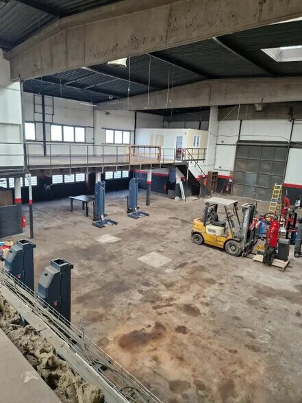 Flex in SAINT-OUEN-L'AUMONE for sale - Interior Photo - Image 2 of 6