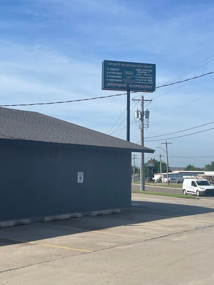 2428 N Janeway Ave, Oklahoma City, OK for sale - Building Photo - Image 1 of 1