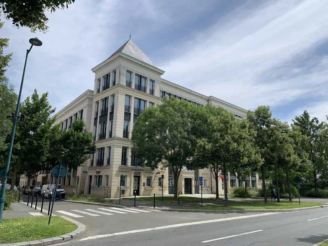 Office in Chessy for lease Building Photo- Image 1 of 14