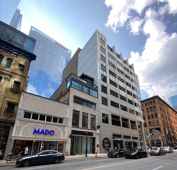 146 Yonge St, Toronto, ON for lease - Building Photo - Image 1 of 9