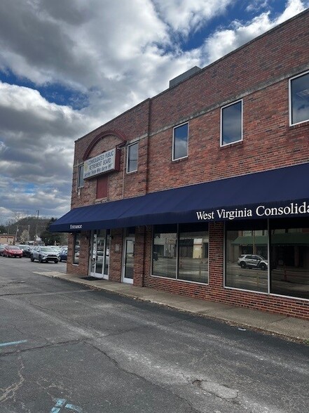 4101 Maccorkle Ave SE, Charleston, WV for lease - Building Photo - Image 1 of 2