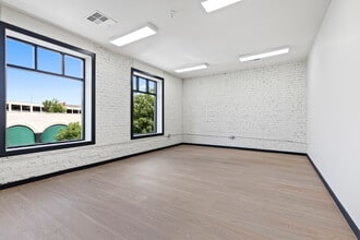 939 10th St, Modesto, CA for lease Interior Photo- Image 2 of 2